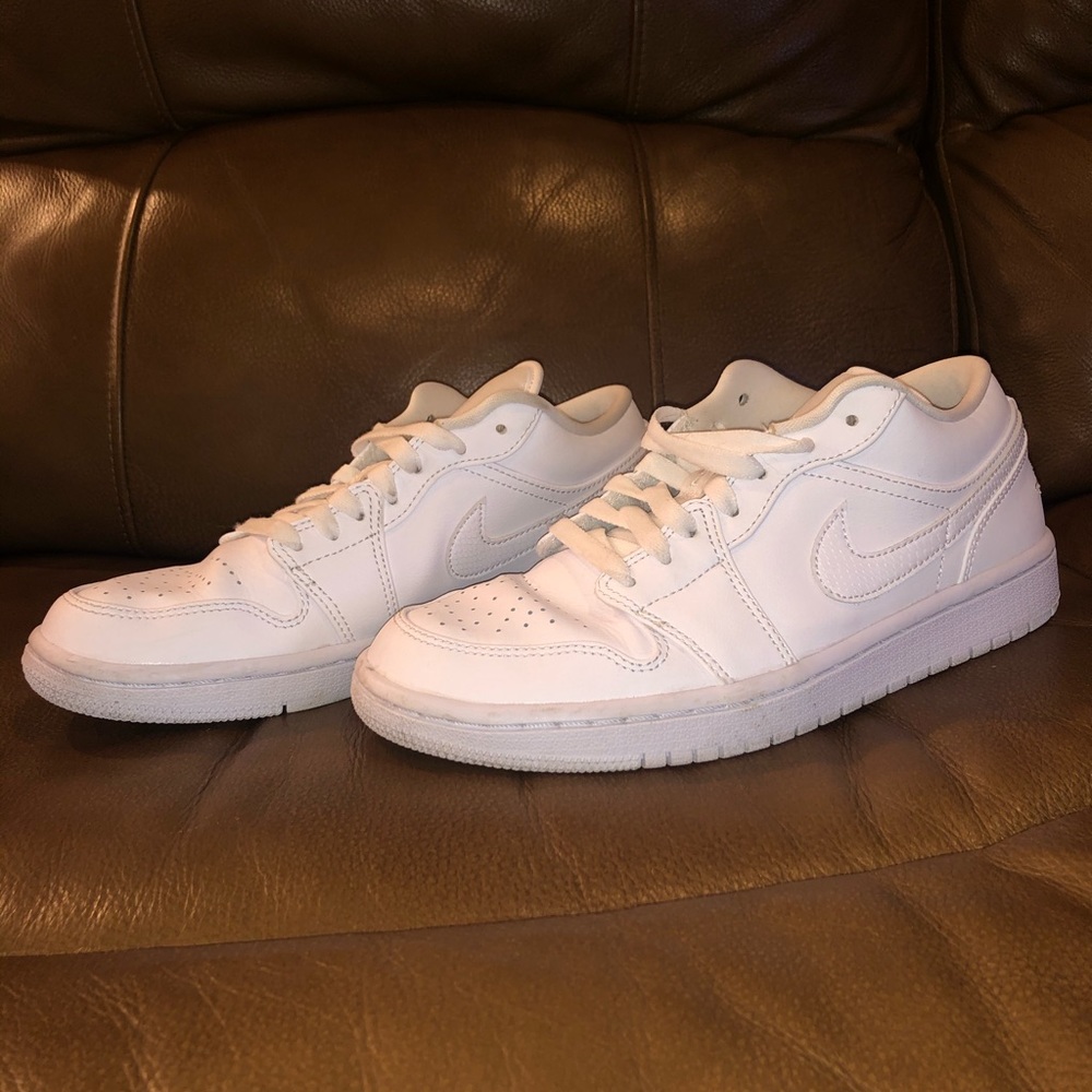 Nike Air Jordan low top sneaker